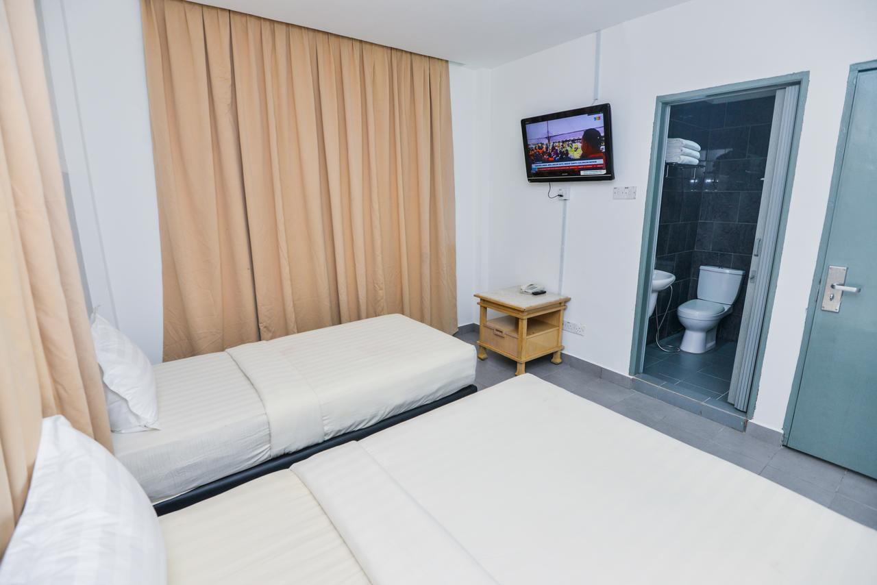 Alpha Hotel Kota Kinabalu Exterior foto